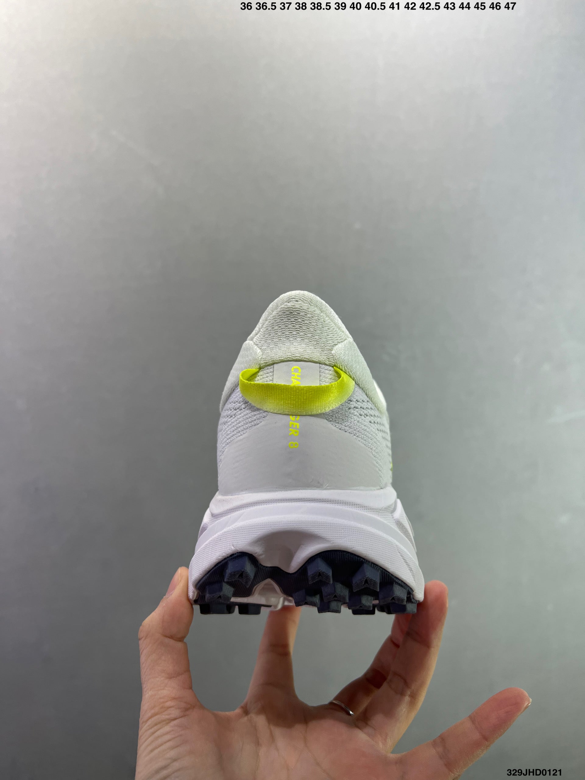 HOKA CHALLENGER 8