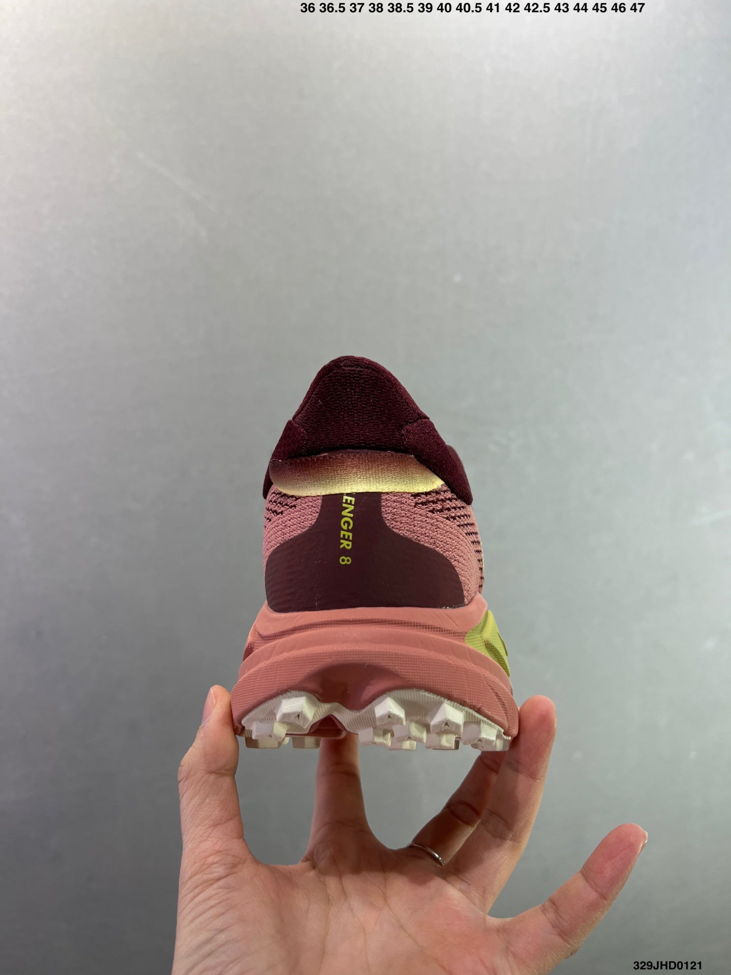 HOKA CHALLENGER 8