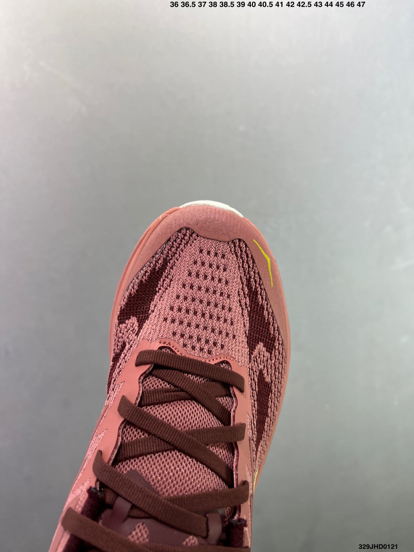 HOKA CHALLENGER 8