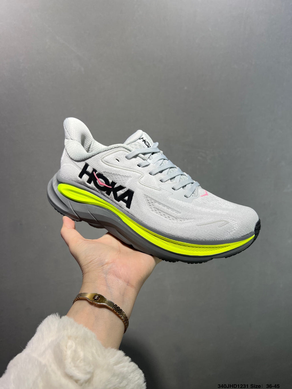 HOKA CHALLENGER 8