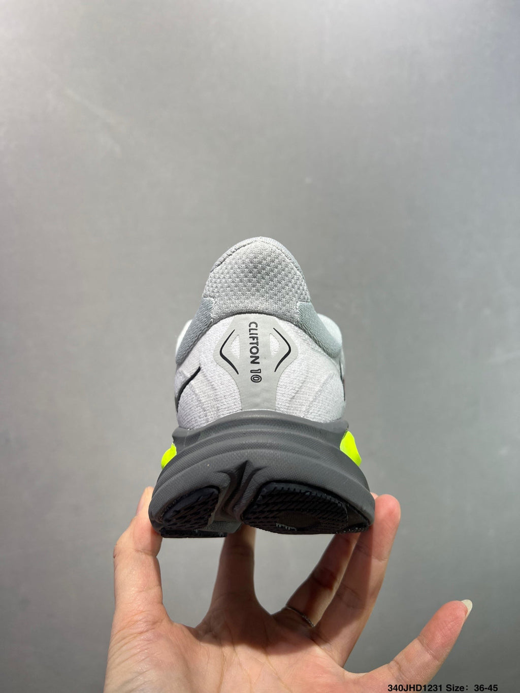 HOKA CHALLENGER 8