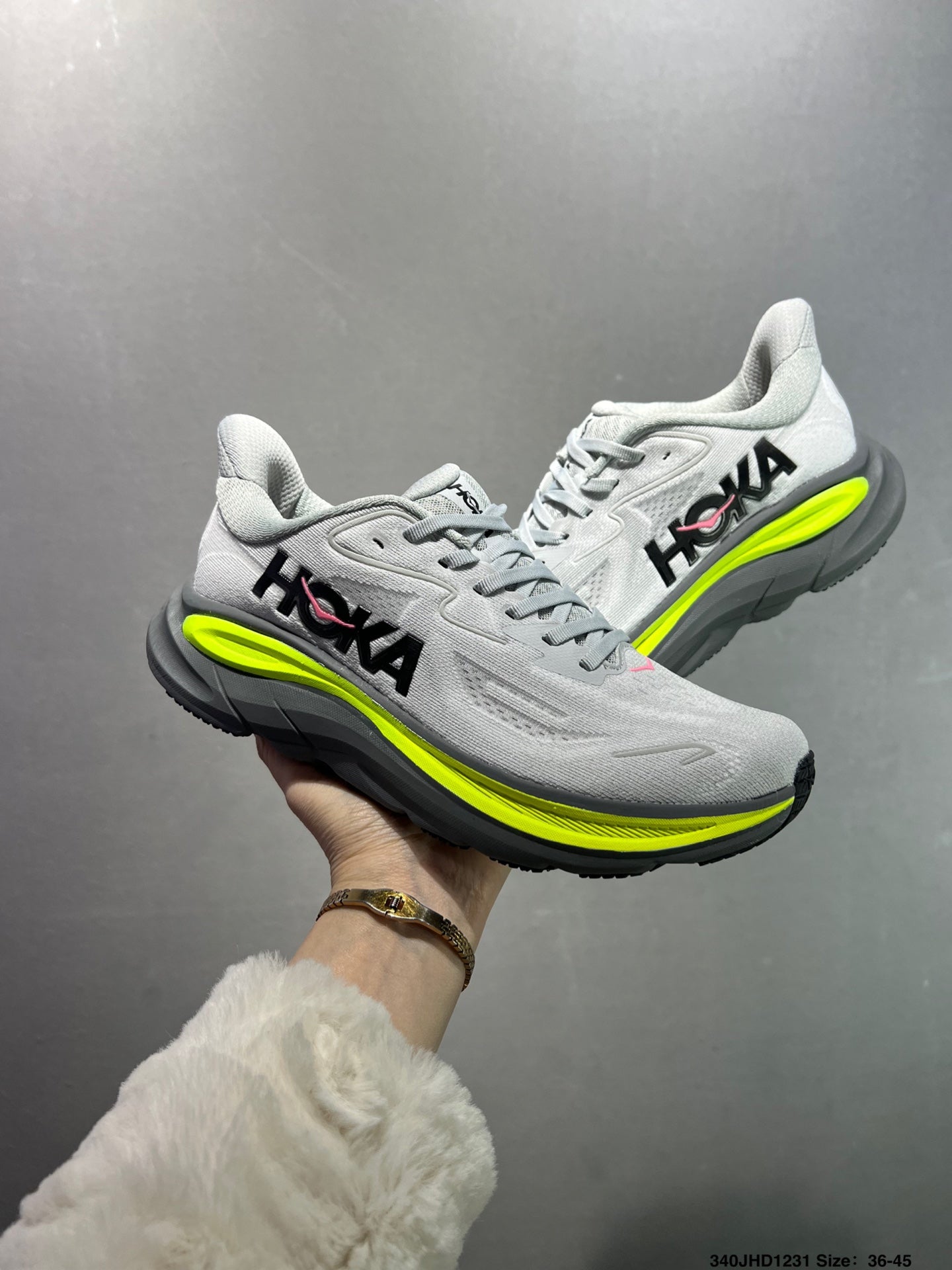 HOKA CHALLENGER 8