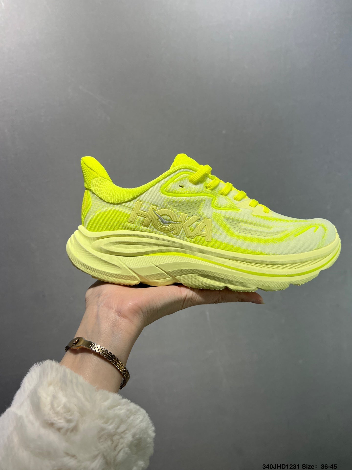 HOKA CHALLENGER 8